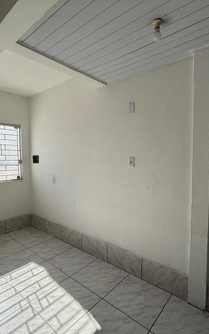 Casa à venda com 70m², 2 quartos e 1 vaga