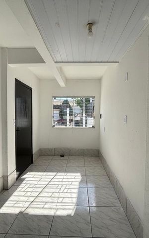 Casa à venda com 70m², 2 quartos e 1 vaga