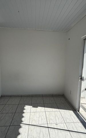 Casa à venda com 70m², 2 quartos e 1 vaga