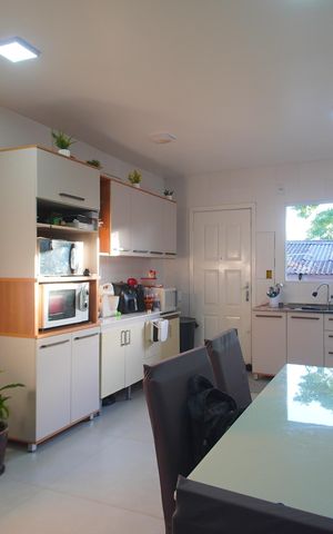 Casa à venda com 150m², 2 quartos e 2 vagasCozinha