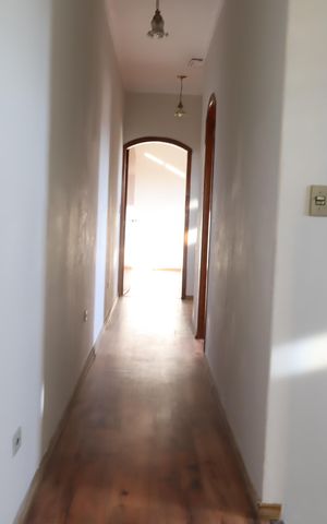 Casa para alugar com 215m², 3 quartos e 2 vagasCorredor
