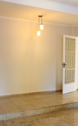 Casa para alugar com 215m², 3 quartos e 2 vagasSala