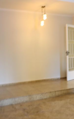 Casa para alugar com 215m², 3 quartos e 2 vagasSala