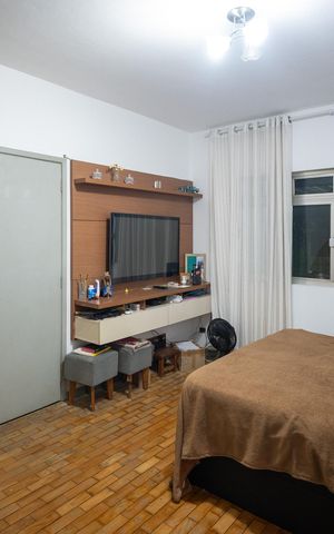 Casa à venda com 190m², 3 quartos e 2 vagas Casa à venda com 190m², 3 quartos e 2 vagasSala