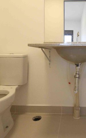 Apartamento à venda com 76m², 2 quartos e 1 vaga Apartamento à venda com 76m², 2 quartos e 1 vagaBanheiro da Suite