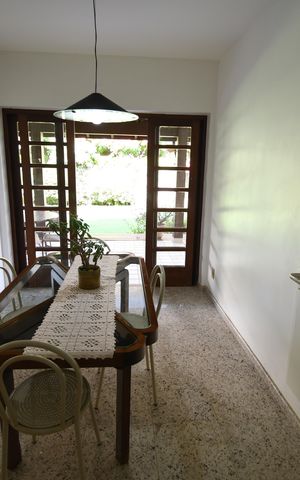 Casa à venda com 370m², 4 quartos e 4 vagasCozinha / Copa