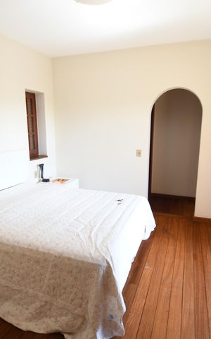 Casa à venda com 370m², 4 quartos e 4 vagasQuarto 4 - Suíte