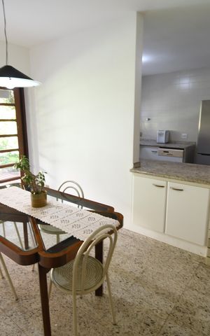 Casa à venda com 370m², 4 quartos e 4 vagasCozinha / Copa