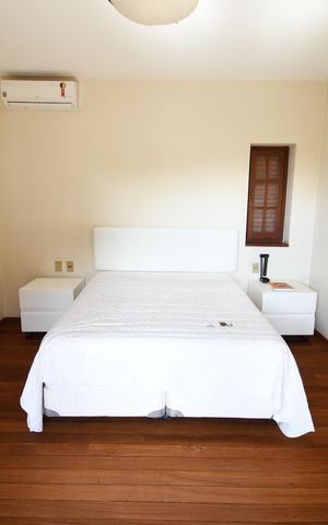 Casa à venda com 370m², 4 quartos e 4 vagasQuarto 4 - Suíte