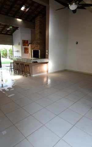 Casa à venda com 370m², 4 quartos e 4 vagasVaranda gourmet