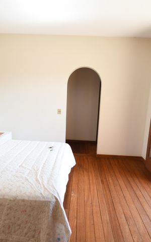 Casa à venda com 370m², 4 quartos e 4 vagasQuarto 4 - Suíte