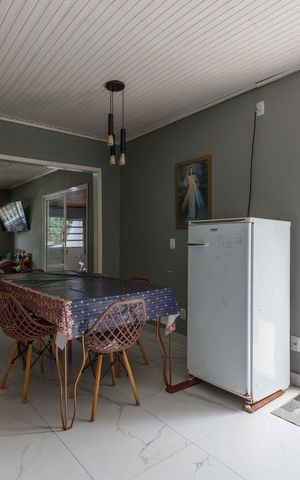 Casa à venda com 170m², 4 quartos e 2 vagasSala