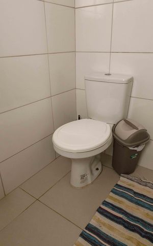 Casa à venda com 170m², 4 quartos e 2 vagasBanheiro da Suíte 2 