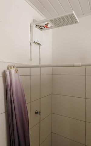 Casa à venda com 170m², 4 quartos e 2 vagasBanheiro da Suíte 2 