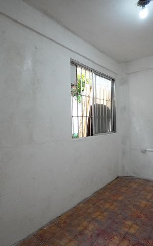 Casa à venda com 70m², 2 quartos e sem vagaSala