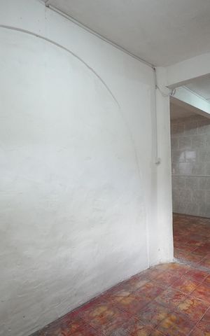 Casa à venda com 70m², 2 quartos e sem vagaSala