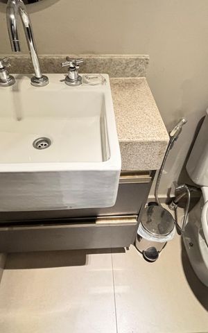 Studio à venda com 31m², 1 quarto e sem vaga Studio à venda com 31m², 1 quarto e sem vagaBanheiro