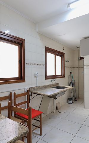 Apartamento à venda com 90m², 2 quartos e 1 vagaCozinha