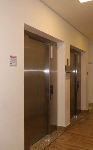 Apartamento para alugar com 39m², 2 quartos e sem vagaÁrea comum - Saguão do prédio