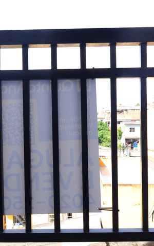 Apartamento para alugar com 39m², 2 quartos e sem vagaPlaca instalada na sacada do imóvel - Código da placa: LDNB-682