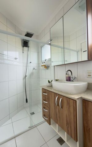 Casa de condomínio à venda com 275m², 3 quartos e 2 vagas