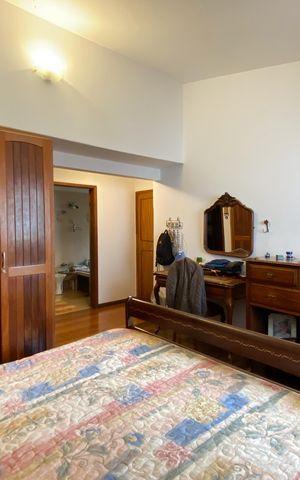 Casa à venda com 420m², 5 quartos e 4 vagas Casa à venda com 420m², 5 quartos e 4 vagasSuite 2
