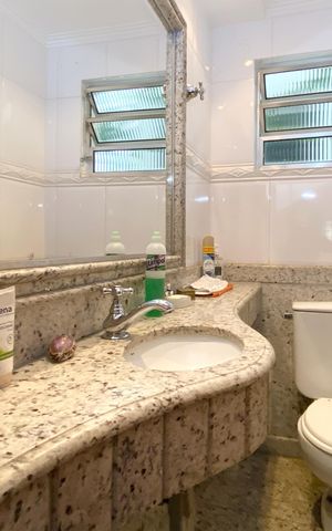 Casa à venda com 420m², 5 quartos e 4 vagas Casa à venda com 420m², 5 quartos e 4 vagasLavabo