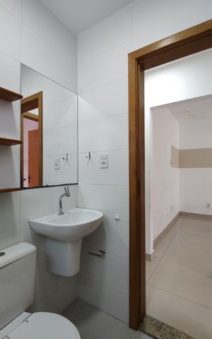 Casa de condomínio à venda com 143m², 2 quartos e 2 vagasBanheiro Social