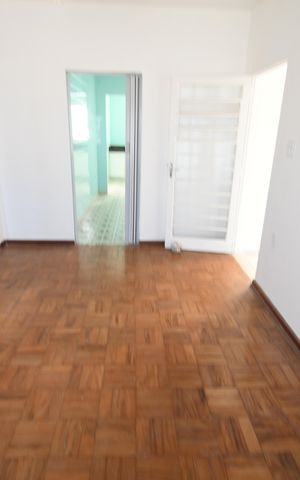 Casa para alugar com 165m², 3 quartos e 2 vagasSala