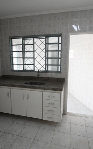 Casa para alugar com 165m², 3 quartos e 2 vagasCozinha - Edícula