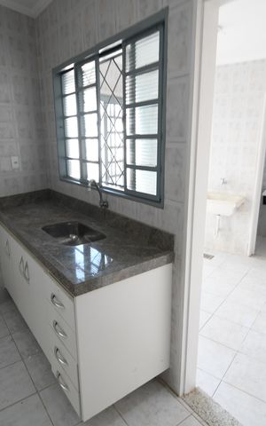 Casa para alugar com 165m², 3 quartos e 2 vagasCozinha - Edícula