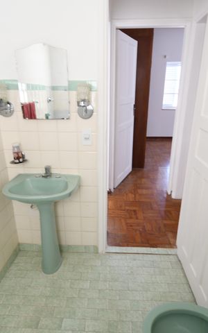 Casa para alugar com 165m², 3 quartos e 2 vagasBanheiro