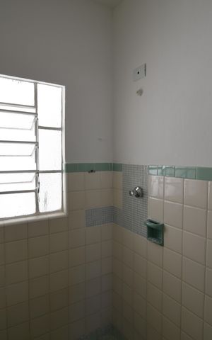 Casa para alugar com 165m², 3 quartos e 2 vagasBanheiro