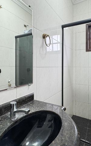 Casa à venda com 180m², 4 quartos e 1 vaga Casa à venda com 180m², 4 quartos e 1 vagaBanheiro - Suíte 2
