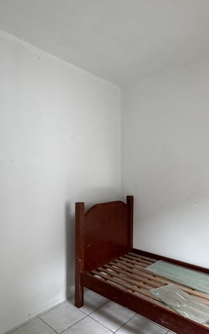 Casa à venda com 180m², 4 quartos e 1 vaga Casa à venda com 180m², 4 quartos e 1 vagaSuíte - Edícula
