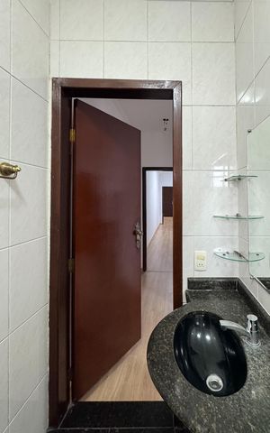 Casa à venda com 180m², 4 quartos e 1 vaga Casa à venda com 180m², 4 quartos e 1 vagaBanheiro - Suíte 2