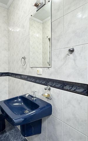 Casa à venda com 180m², 4 quartos e 1 vaga Casa à venda com 180m², 4 quartos e 1 vagaLavabo