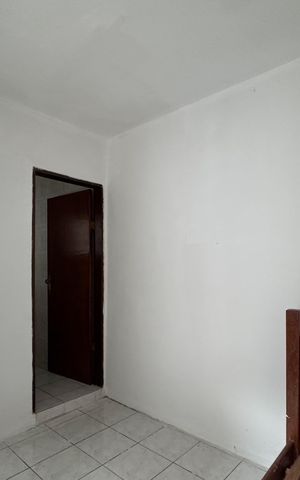 Casa à venda com 180m², 4 quartos e 1 vaga Casa à venda com 180m², 4 quartos e 1 vagaSuíte - Edícula
