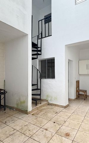 Casa à venda com 180m², 4 quartos e 1 vaga Casa à venda com 180m², 4 quartos e 1 vagaÁrea de Serviço