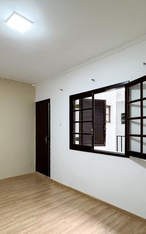 Casa à venda com 180m², 4 quartos e 1 vaga Casa à venda com 180m², 4 quartos e 1 vagaSuíte 1