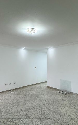 Casa à venda com 180m², 4 quartos e 1 vaga Casa à venda com 180m², 4 quartos e 1 vagaSala