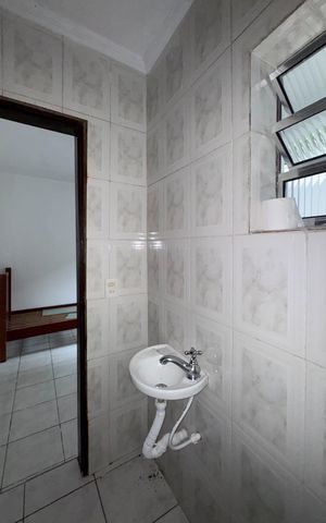Casa à venda com 180m², 4 quartos e 1 vaga Casa à venda com 180m², 4 quartos e 1 vagaBanheiro da Suíte - Edícula