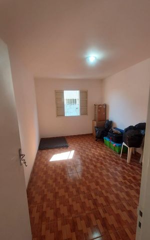 Casa à venda com 90m², 3 quartos e 2 vagas Casa à venda com 90m², 3 quartos e 2 vagasSala