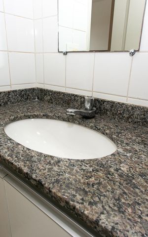 Apartamento para alugar com 65m², 2 quartos e 1 vaga Apartamento para alugar com 65m², 2 quartos e 1 vagaBanheiro da Suíte