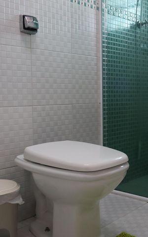 Casa à venda com 261m², 4 quartos e 2 vagasBanheiro da Suíte 2