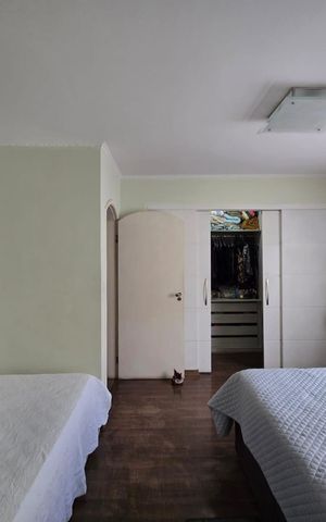 Casa à venda com 261m², 4 quartos e 2 vagas Casa à venda com 261m², 4 quartos e 2 vagasSuíte 01