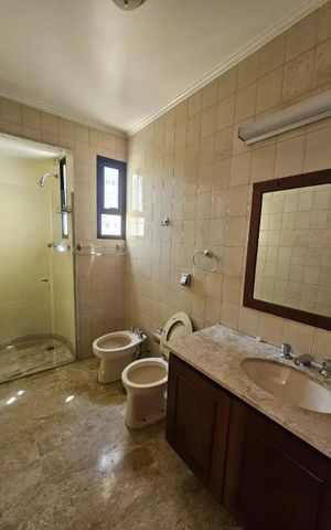 Apartamento à venda com 283m², 4 quartos e 5 vagasBanheiro 1