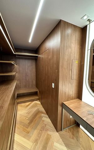 Apartamento à venda com 230m², 4 quartos e 3 vagas Apartamento à venda com 230m², 4 quartos e 3 vagasCloset