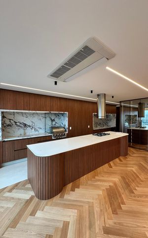 Apartamento à venda com 230m², 4 quartos e 3 vagas Apartamento à venda com 230m², 4 quartos e 3 vagasEspaço gourmet