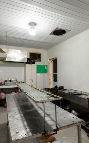Casa à venda com 120m², 1 quarto e sem vaga